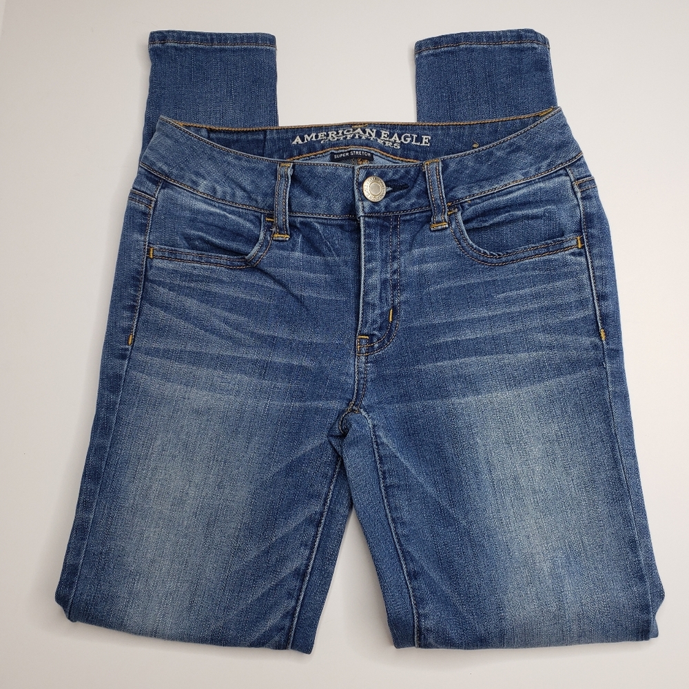 American eagle outfitters Super Stretch skinny jean in size 0